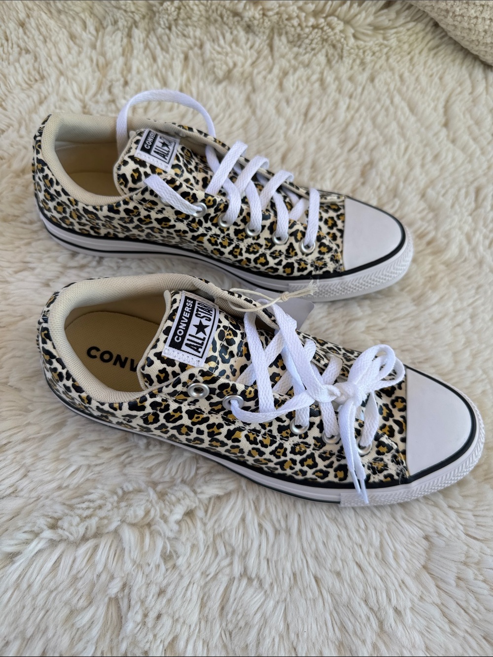 Converse Leopard Print Low Top Sneakers Unisex wo’s 9.5 Men’s 7.5 - Picture 3 of 7